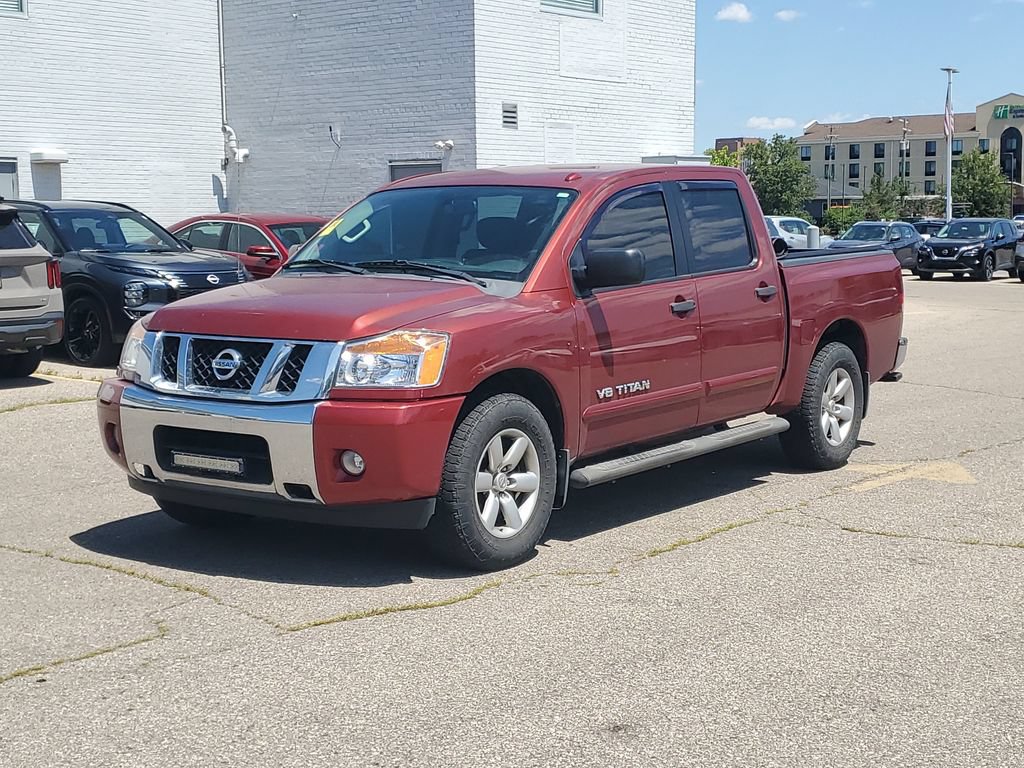 Used 2013 Nissan Titan SV w/ SV Value Truck Pkg RWD image 2