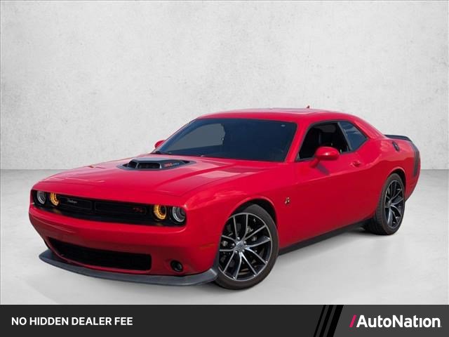 Used 2017 Dodge Challenger R/T Scat Pack RWD image 1