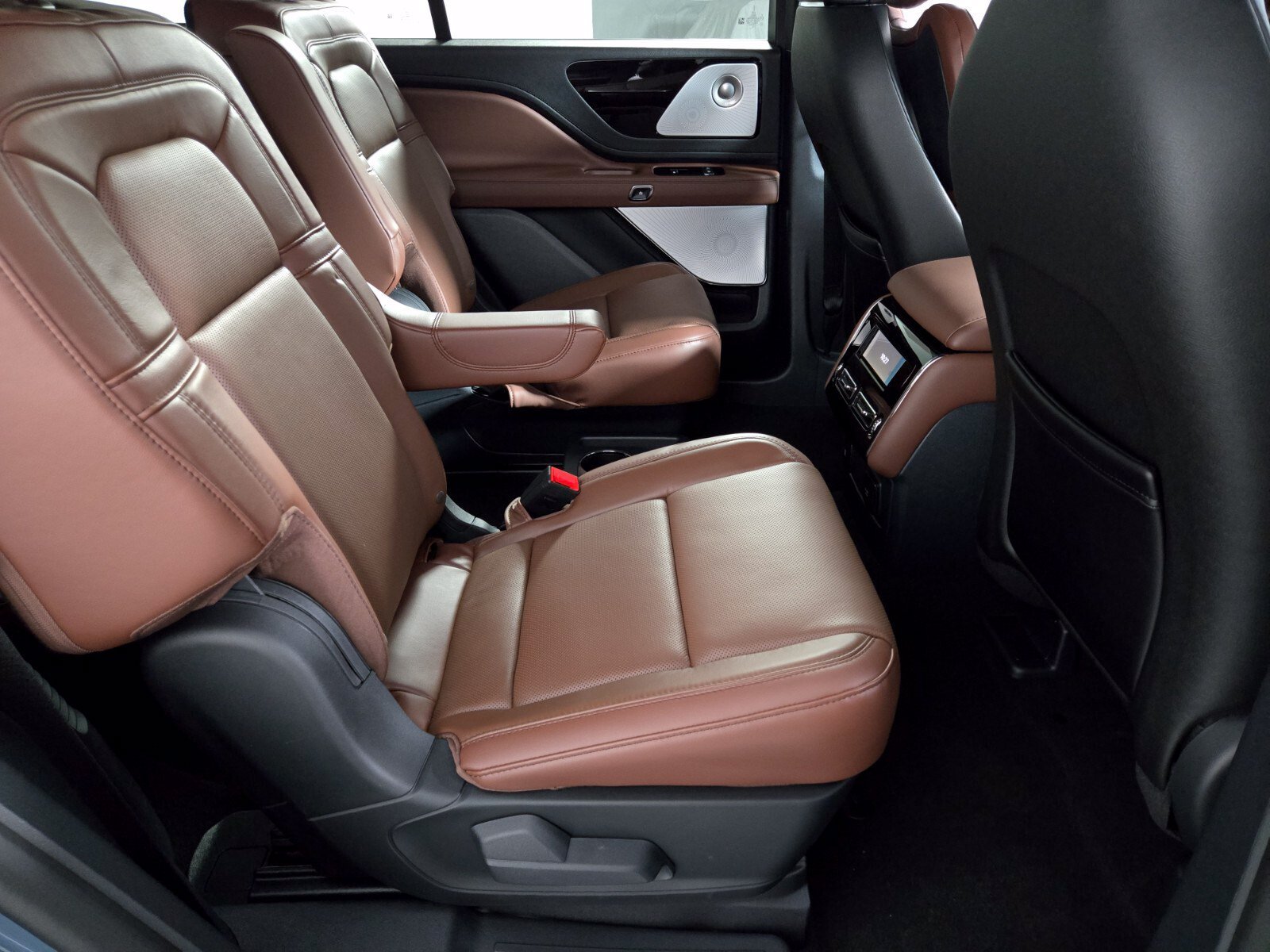 New 2026 Lincoln Aviator Reserve AWD/4WD image 19