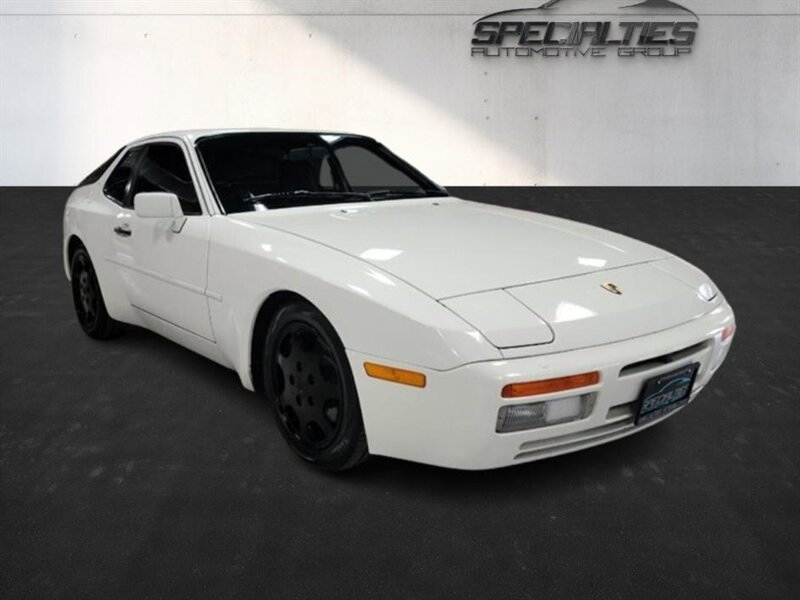 Used 1987 Porsche 944 Turbo RWD image 1