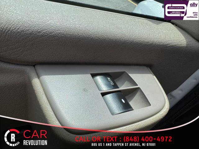 Used 2021 Chevrolet Express 2500 w/ Driver Convenience Package RWD image 28
