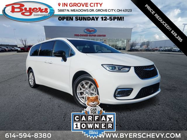 Used 2025 Chrysler Pacifica Select