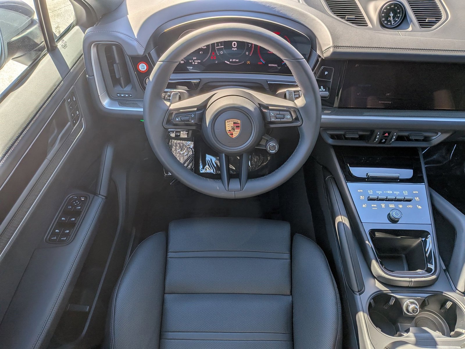 New 2026 Porsche Cayenne Coupe image 16