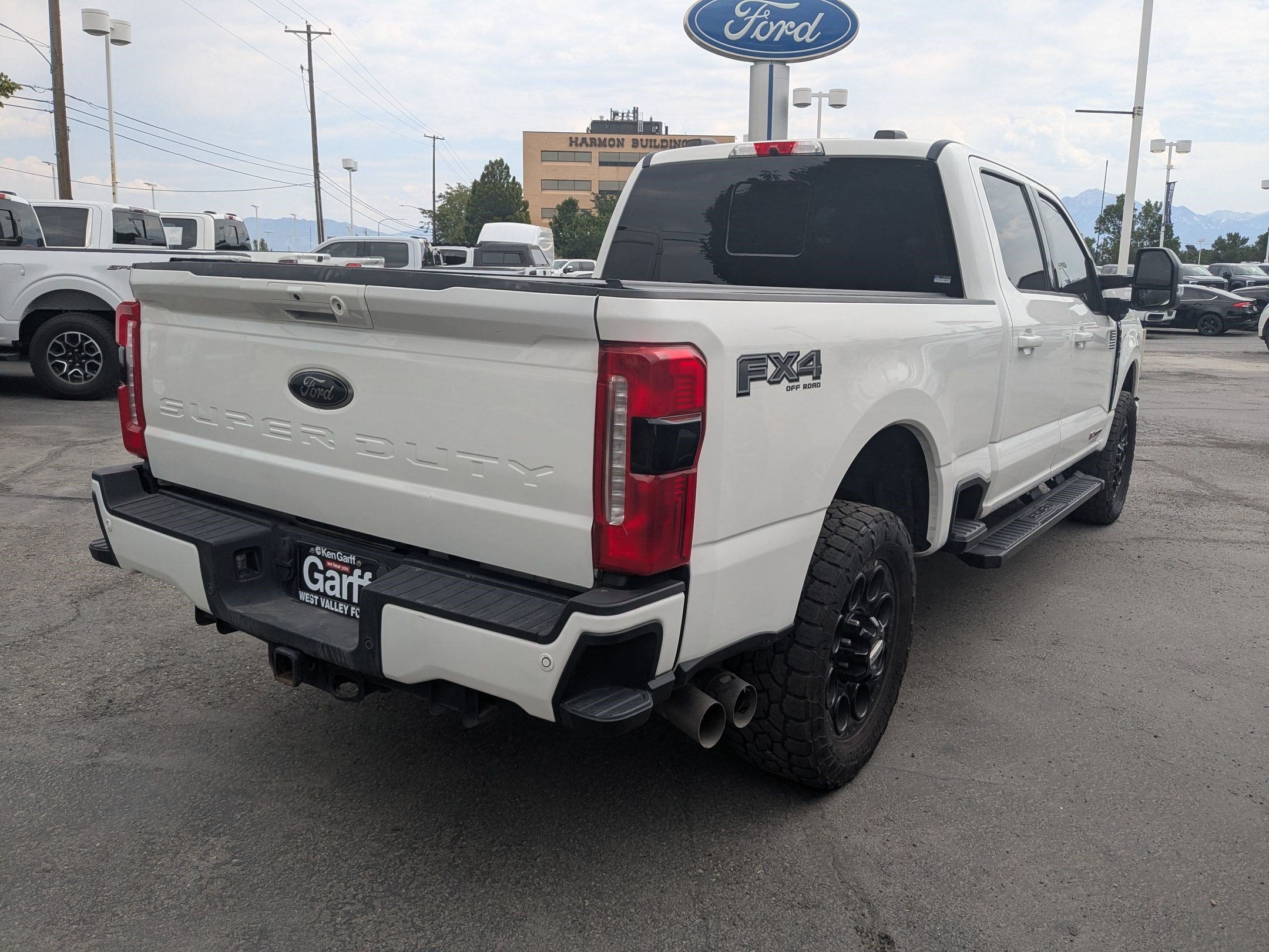 Used 2023 Ford F350 Lariat w/ Lariat Ultimate Package AWD/4WD image 3