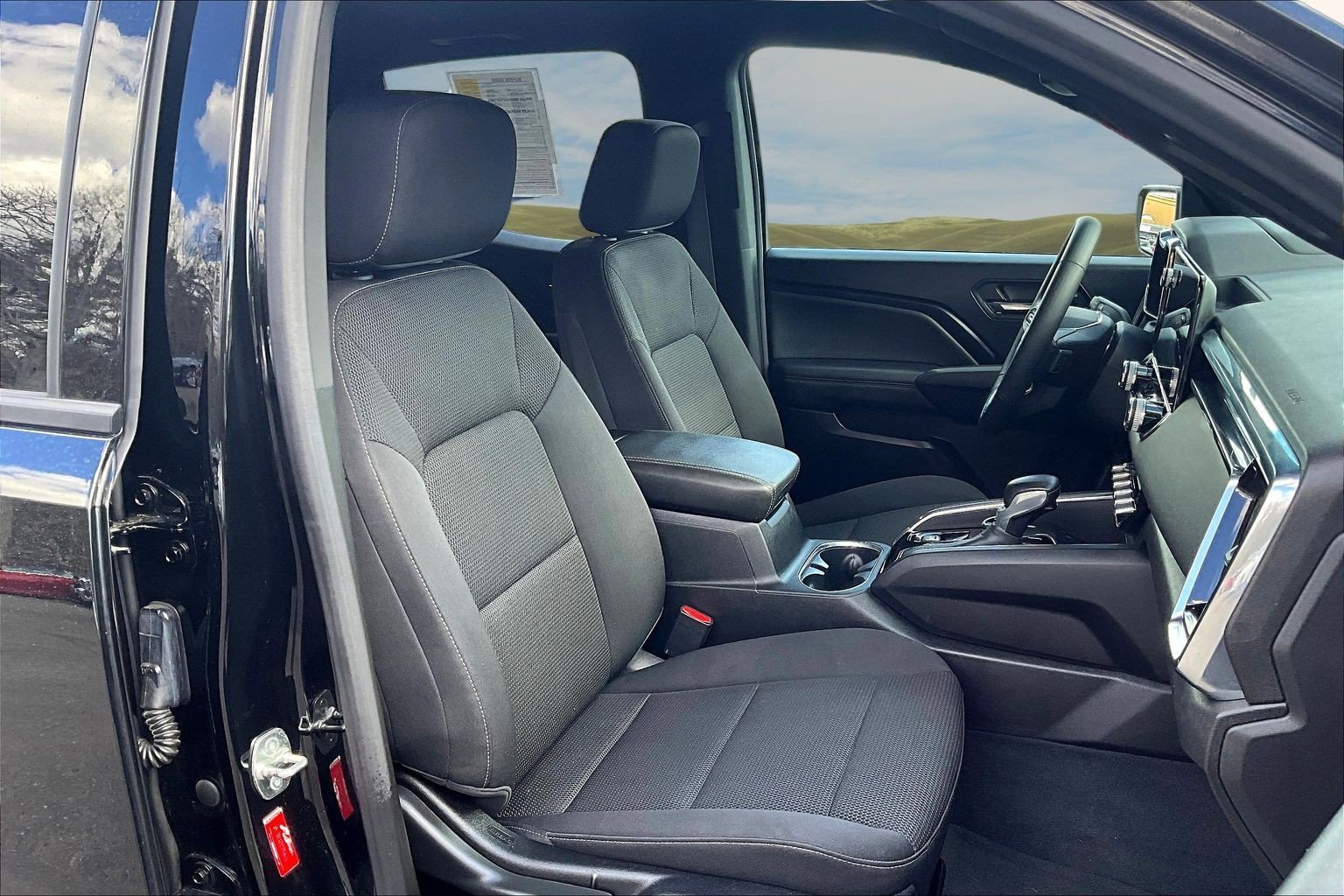 Used 2024 GMC Canyon Elevation w/ Convenience Package image 21