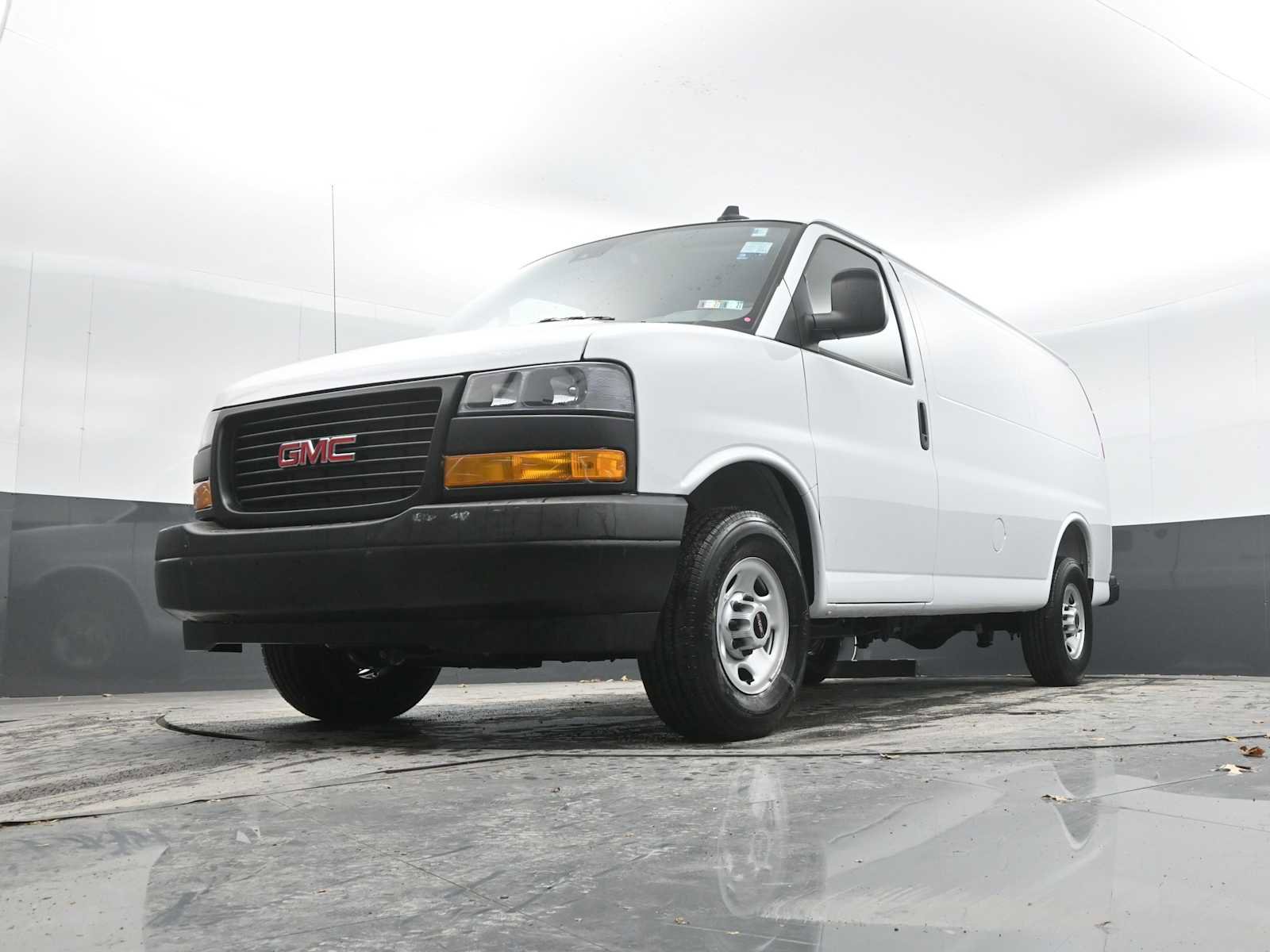New 2025 GMC Savana 2500 w/ Driver Convenience Package image 39