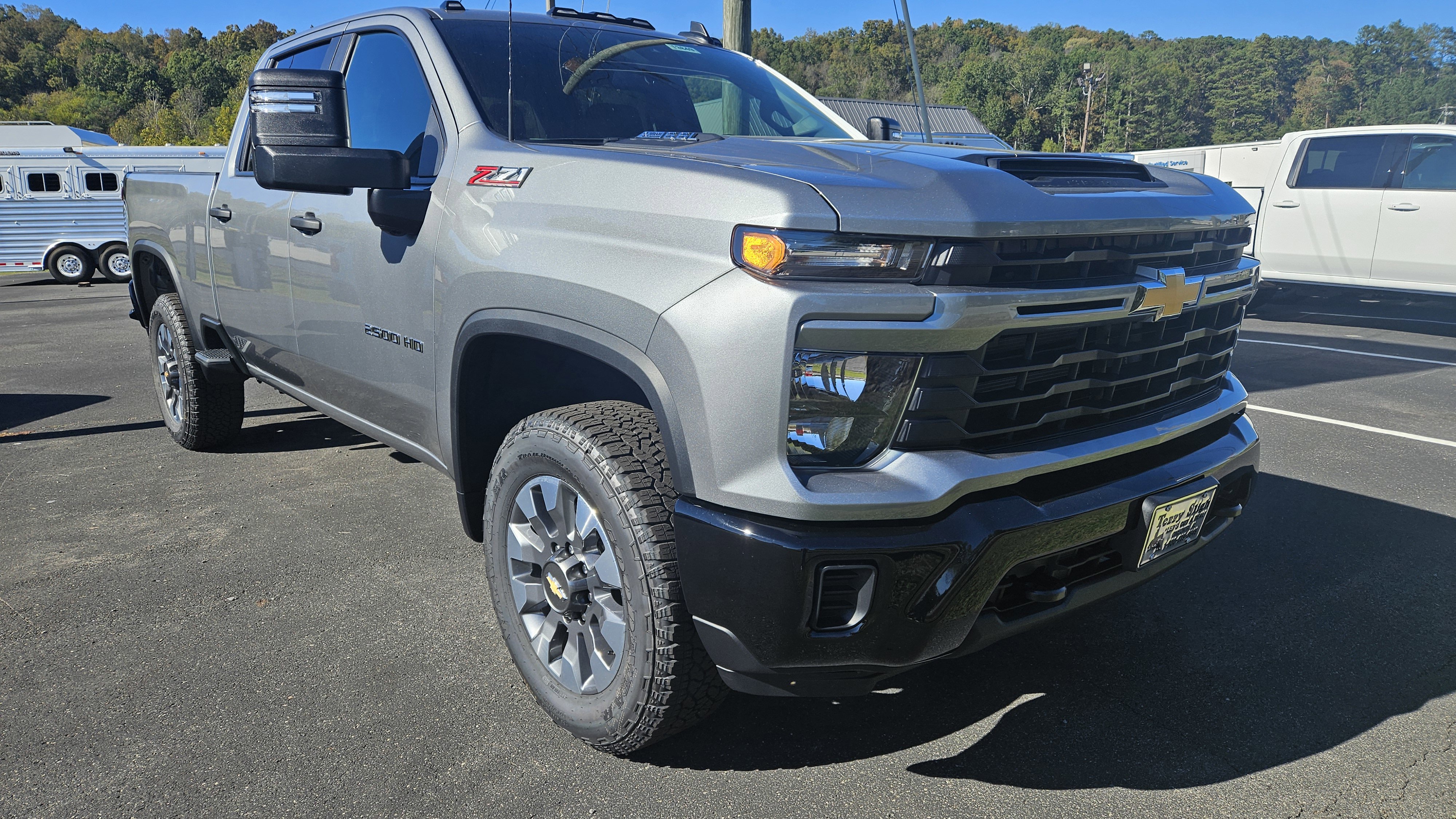 New 2026 Chevrolet Silverado 2500 Custom w/ Z71 Off-Road Package image 4