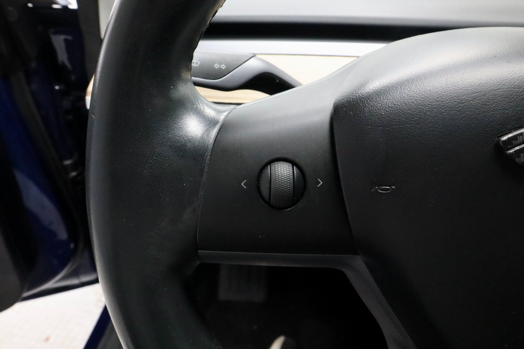 Used 2018 Tesla Model 3 Long Range image 29