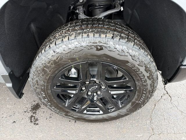 New 2026 Chevrolet Silverado 1500 Custom Trail Boss w/ LPO, Dark Essentials Package image 17