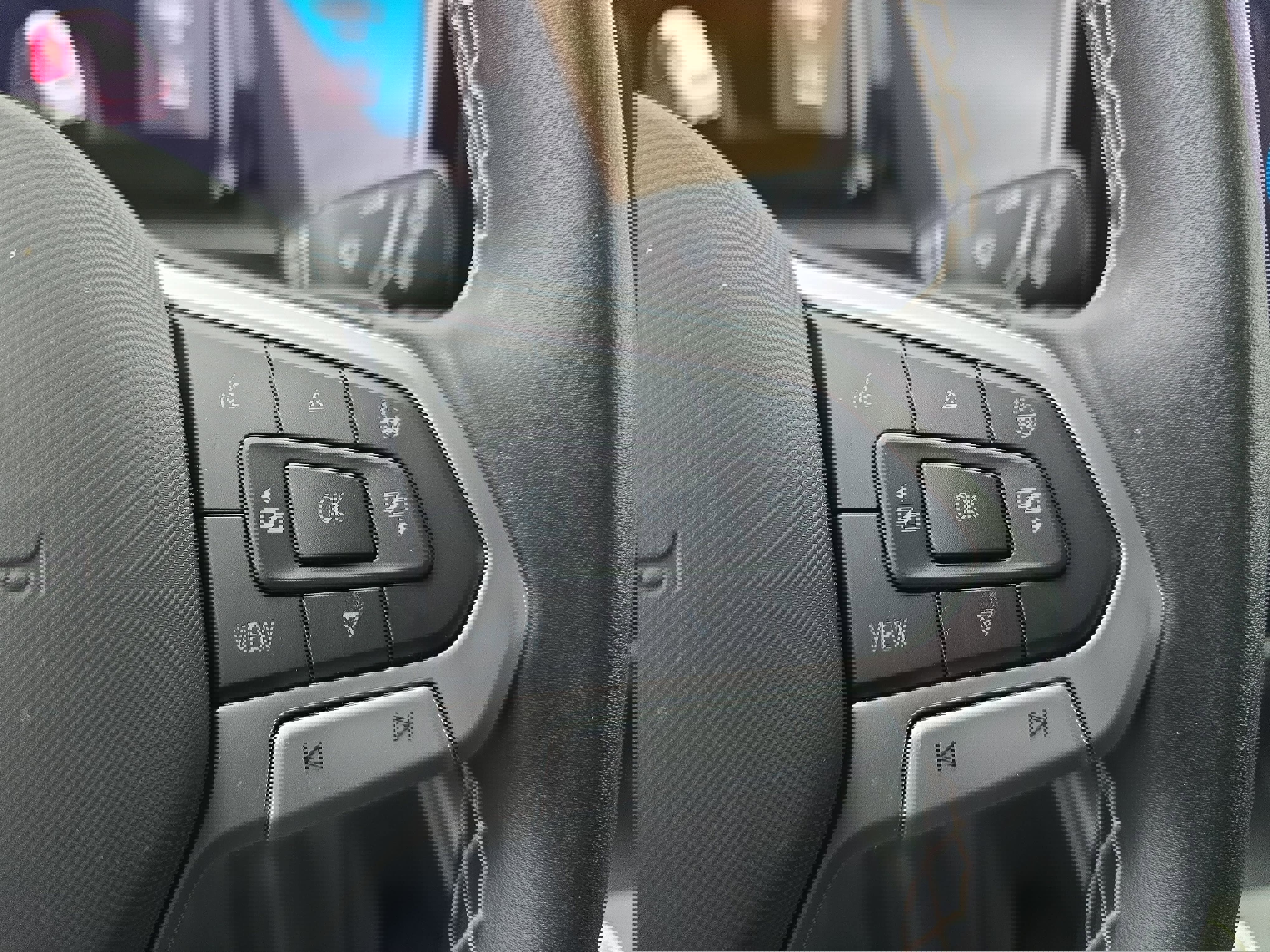 Used 2024 Volkswagen Atlas SE image 18