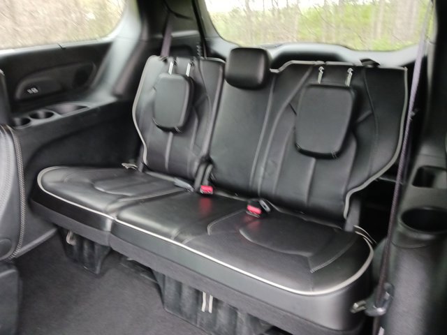 Used 2025 Chrysler Pacifica Limited image 29