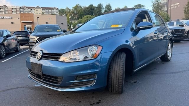 Used 2017 Volkswagen Golf Wolfsburg Edition FWD image 11