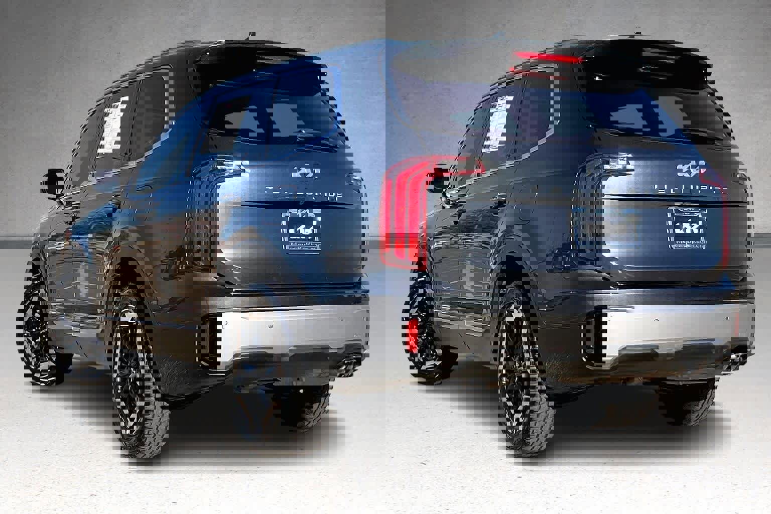 Used 2023 Kia Telluride S w/ S Sunroof Package image 4