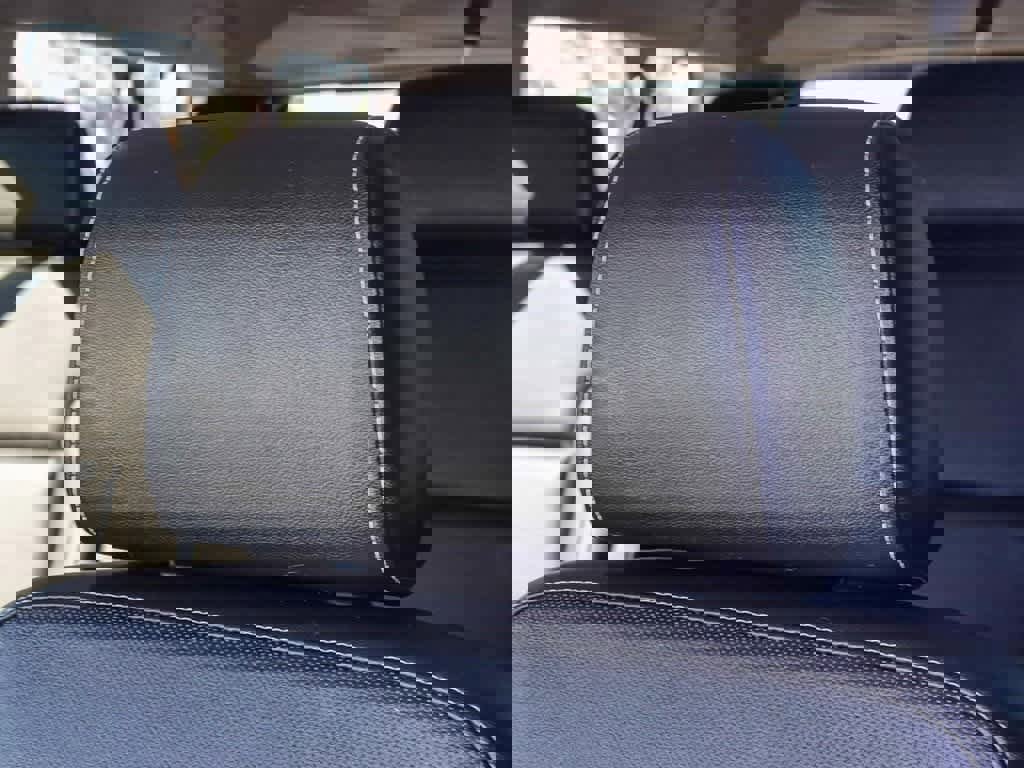 Used 2015 Chevrolet Suburban LTZ image 26