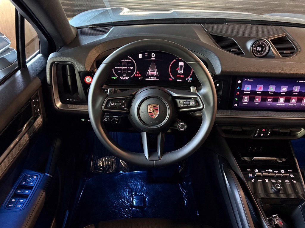 Used 2026 Porsche Cayenne Coupe AWD/4WD image 17