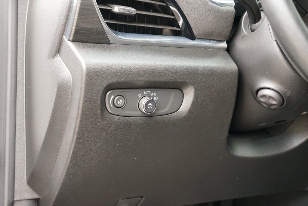 Used 2023 Chevrolet Traverse High Country w/ LPO, Floor Liner Package image 18