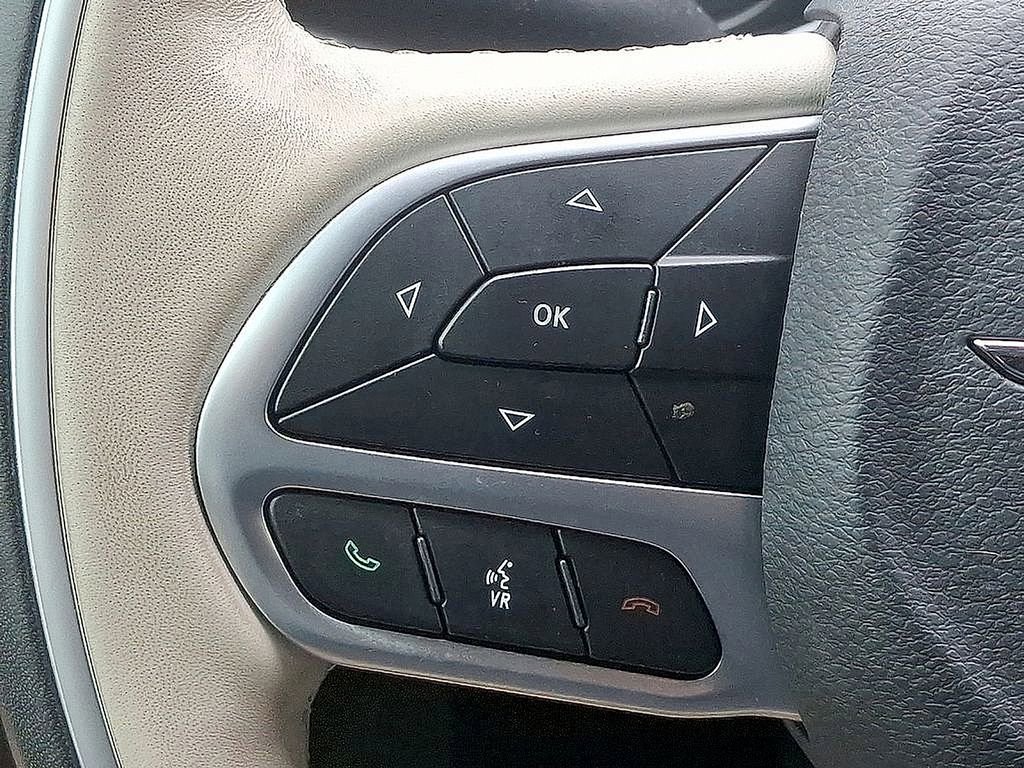 Used 2021 Chrysler Pacifica Limited w/ Premium & Safety Sphere Group image 20