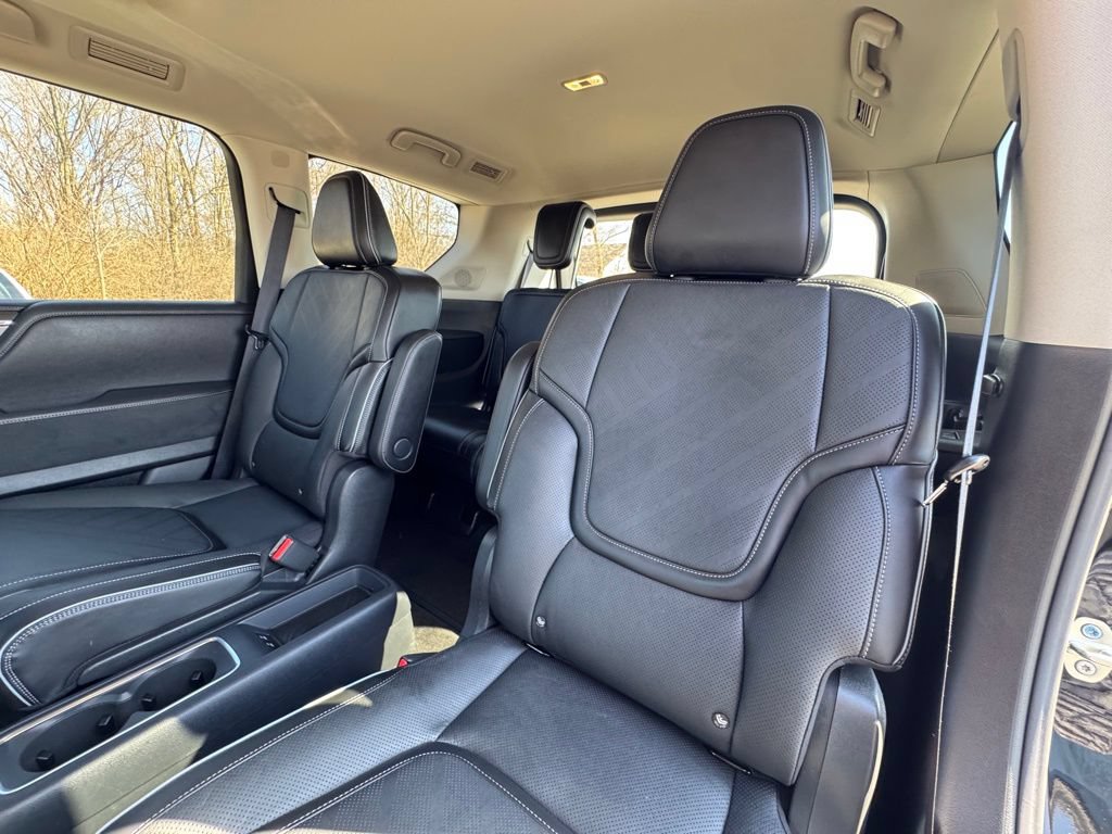 Certified 2026 INFINITI QX80 Luxe w/ Cargo Package AWD/4WD image 24