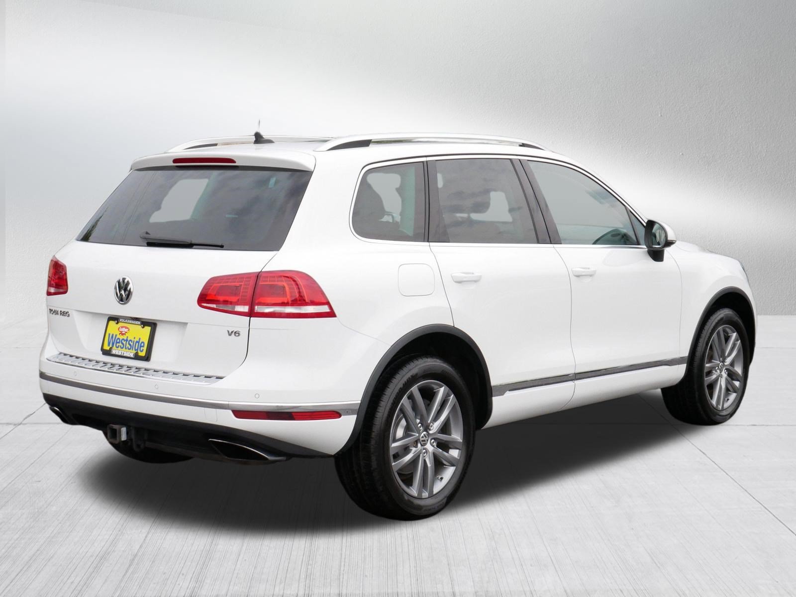Used 2015 Volkswagen Touareg VR6 AWD/4WD image 7