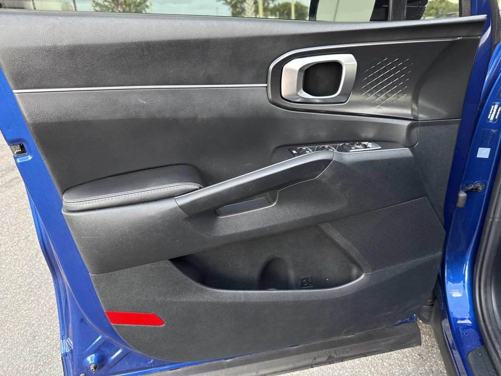 Used 2022 Kia Sorento S w/ Panoramic Sunroof Package FWD image 21