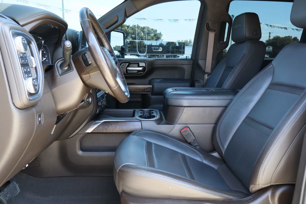 Used 2020 GMC Sierra 3500 Denali w/ Denali Ultimate Package AWD/4WD image 26