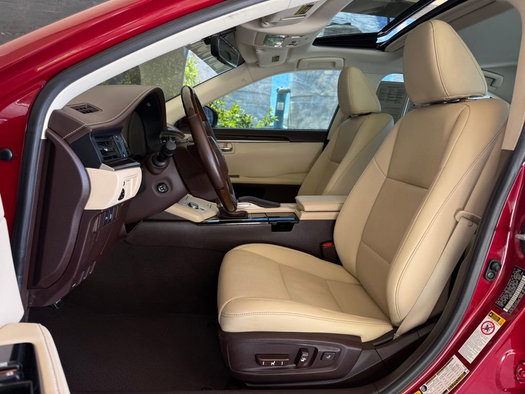 Used 2016 Lexus ES 350 w/ Navigation System Package image 16