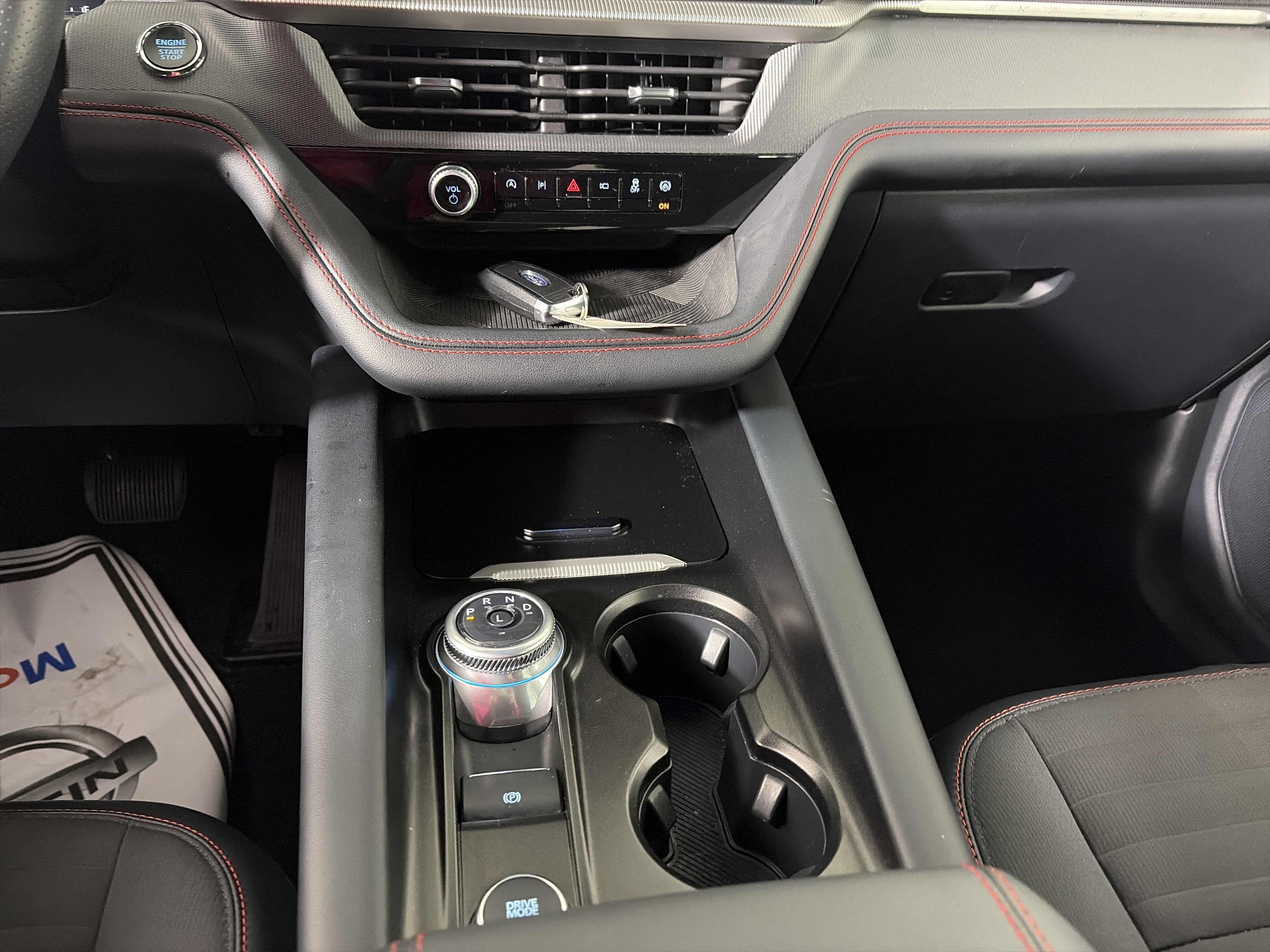 Used 2025 Ford Explorer ST-Line w/ ST-Line Street Pack image 32