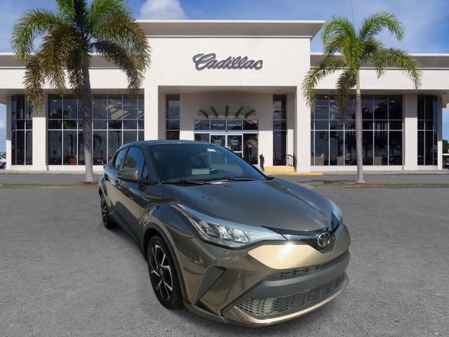 Used 2021 Toyota C-HR XLE image 3