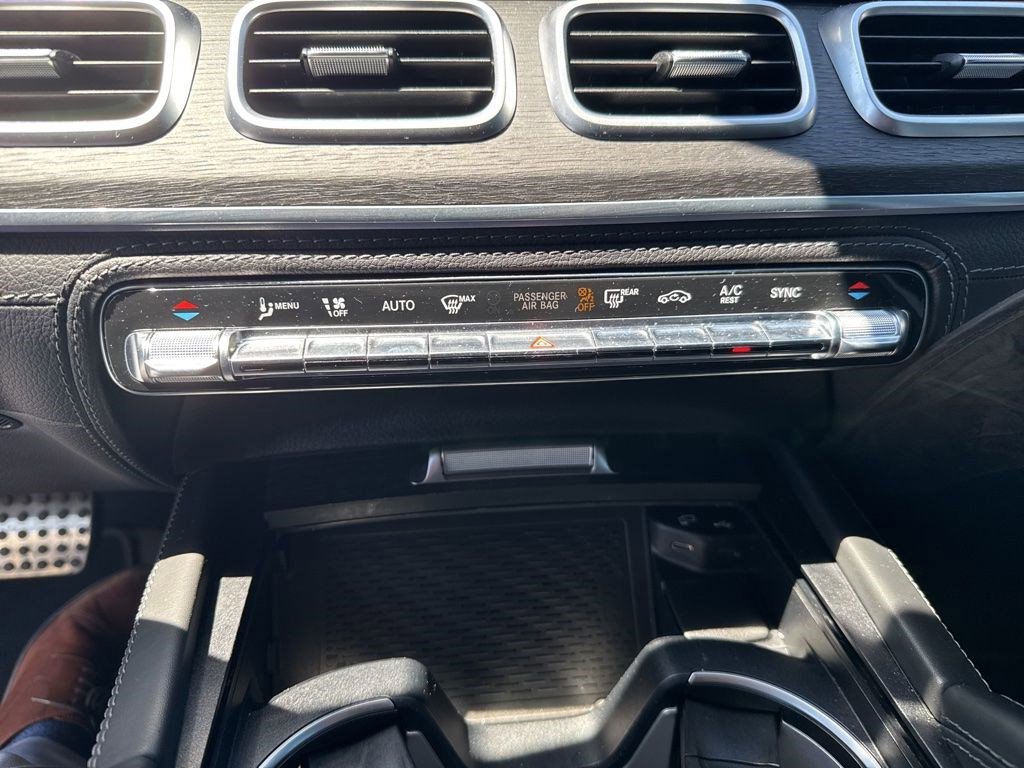 Used 2023 Mercedes-Benz GLS 580 4MATIC image 29