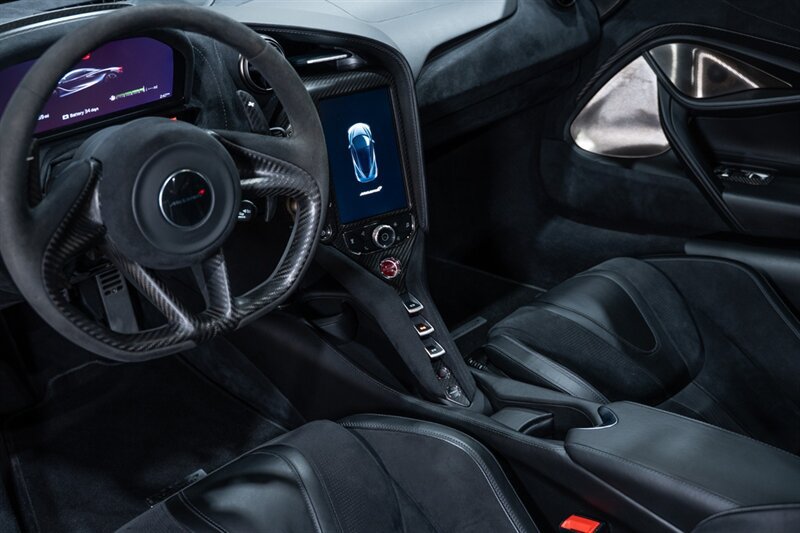 Used 2018 McLaren 720S Performance RWD image 42