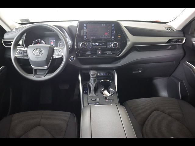 Used 2022 Toyota Highlander L image 18
