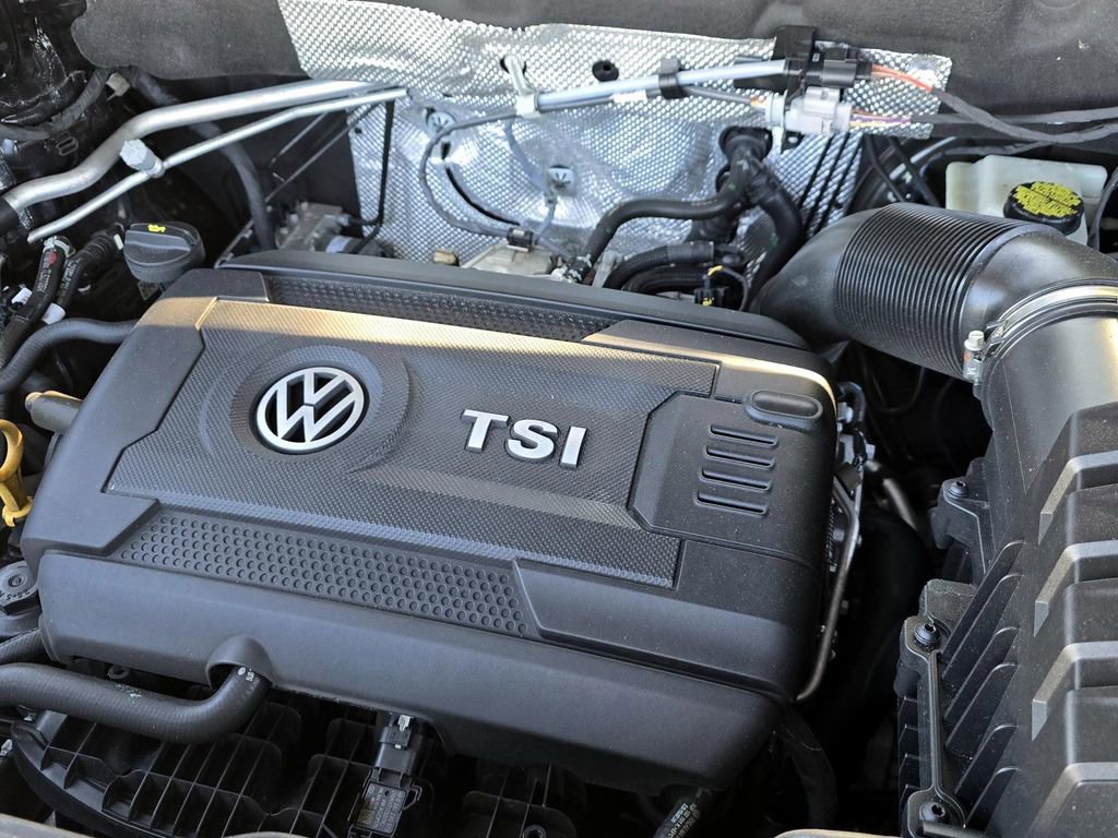 Certified 2022 Volkswagen Atlas Cross Sport SE w/ Panoramic Sunroof Package image 8