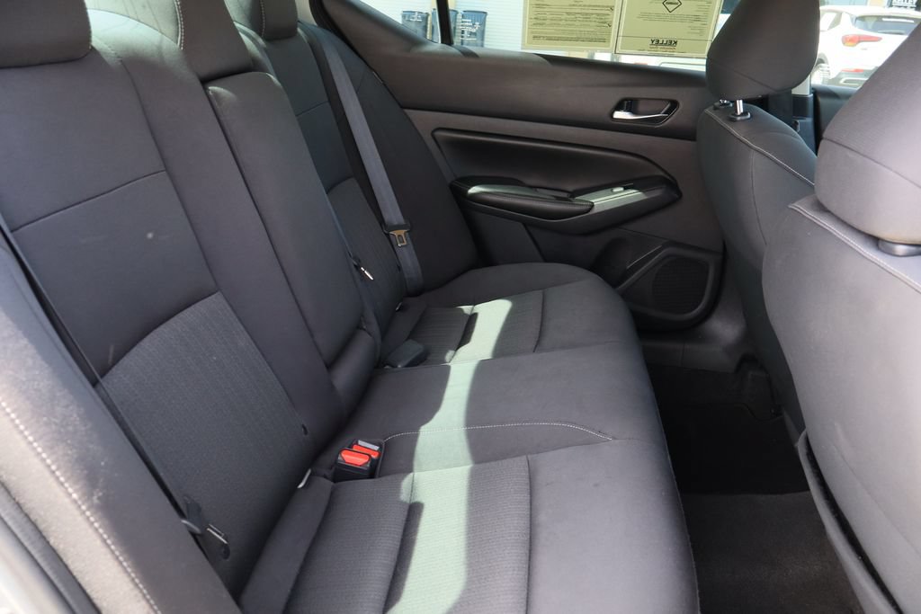Used 2022 Nissan Altima 2.5 SV FWD image 25