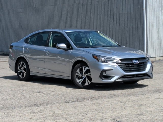 Used 2025 Subaru Legacy Premium AWD/4WD image 12