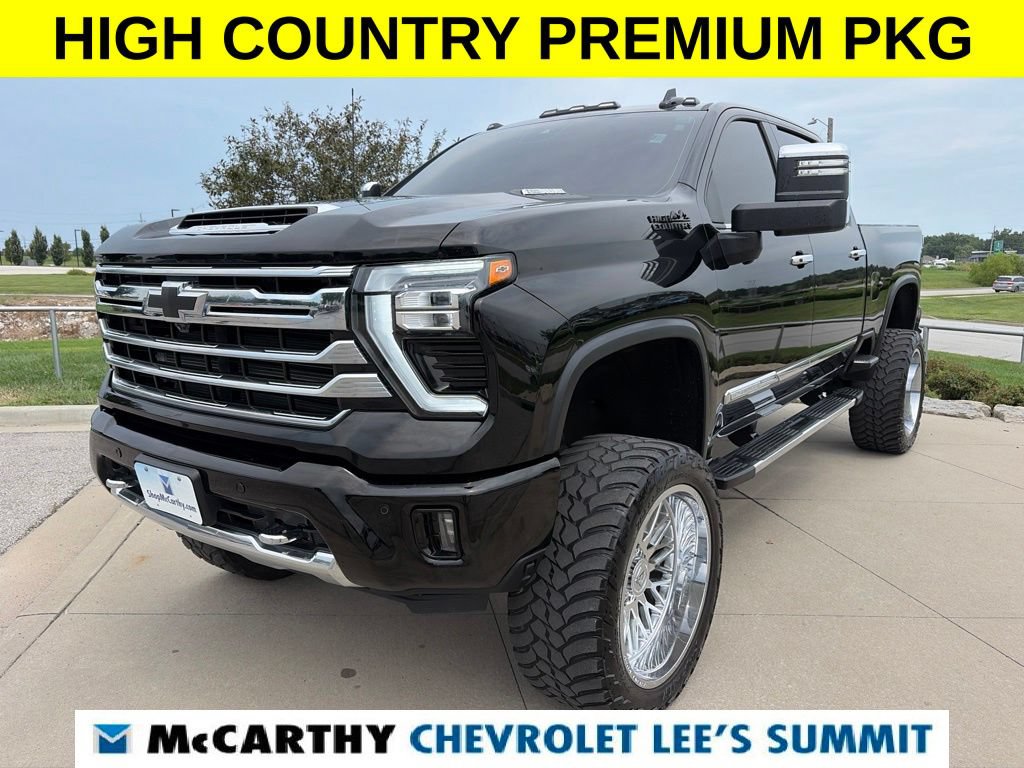 Used 2025 Chevrolet Silverado 2500 High Country w/ High Country Premium Package AWD/4WD image 4