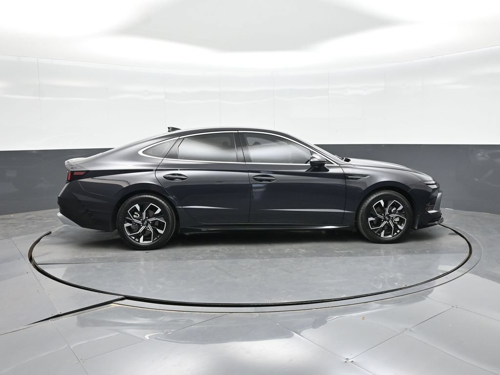 Used 2024 Hyundai Sonata SEL FWD image 8