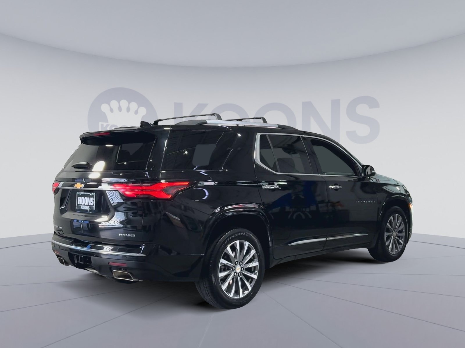 Used 2023 Chevrolet Traverse Premier AWD/4WD image 11