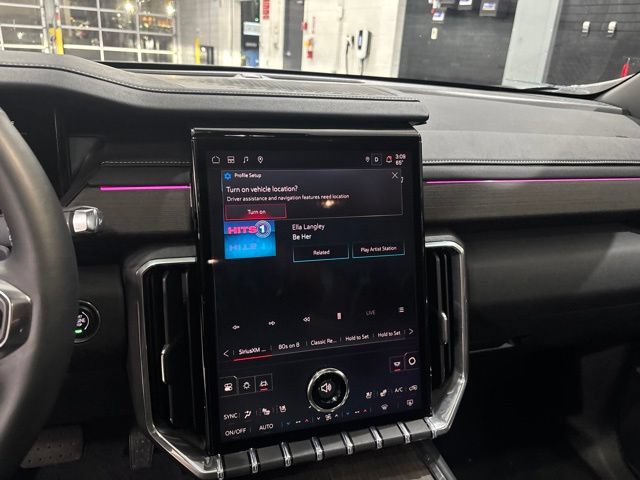 Used 2025 GMC Acadia Denali w/ Super Cruise Package AWD/4WD image 24