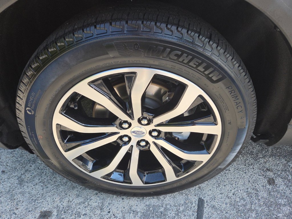 Used 2025 Ford Explorer ST-Line AWD/4WD image 14