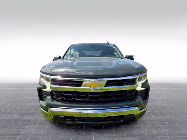 Used 2025 Chevrolet Silverado 1500 LT AWD/4WD image 2