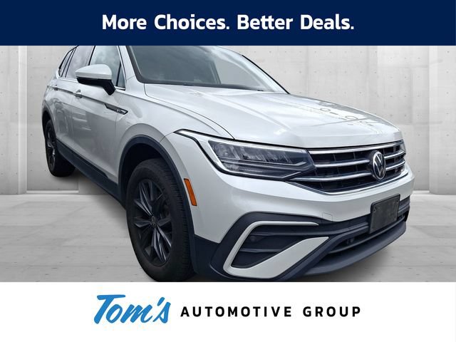 Used 2023 Volkswagen Tiguan SE AWD/4WD image 1