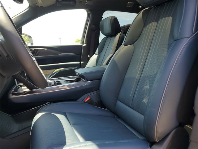 New 2025 Cadillac Escalade IQ Luxury 2 w/ LPO, Radiant Package image 24