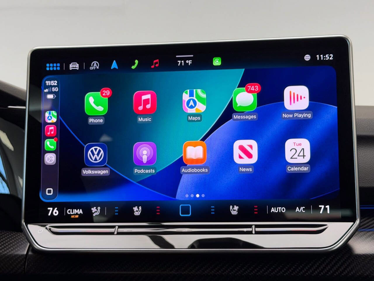 Used 2025 Volkswagen Golf R Black Edition image 67