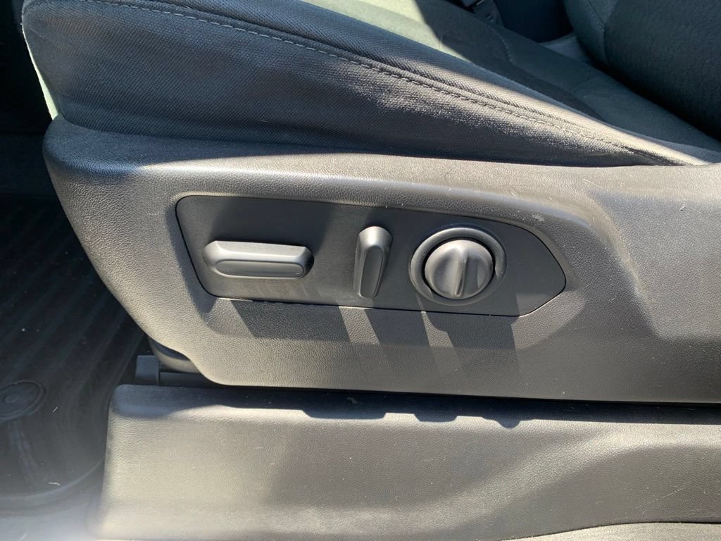 Used 2019 Chevrolet Silverado 1500 RST w/ All-Star Edition AWD/4WD image 25