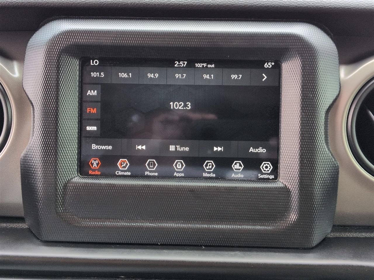 Used 2018 Jeep Wrangler Unlimited Sport S AWD/4WD image 22