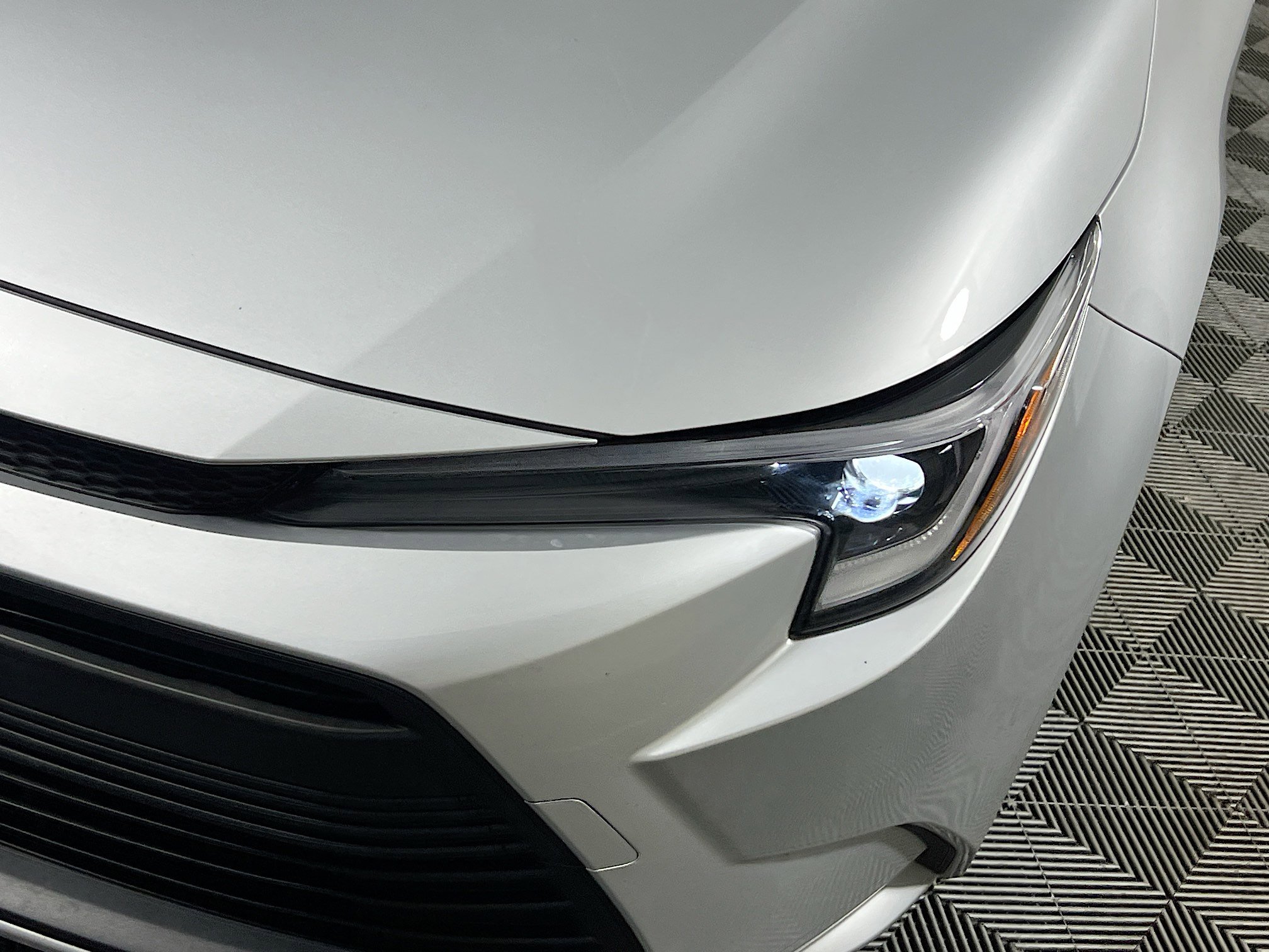 Used 2025 Toyota Corolla LE image 11