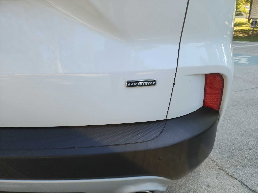 Used 2021 Ford Escape SE image 9