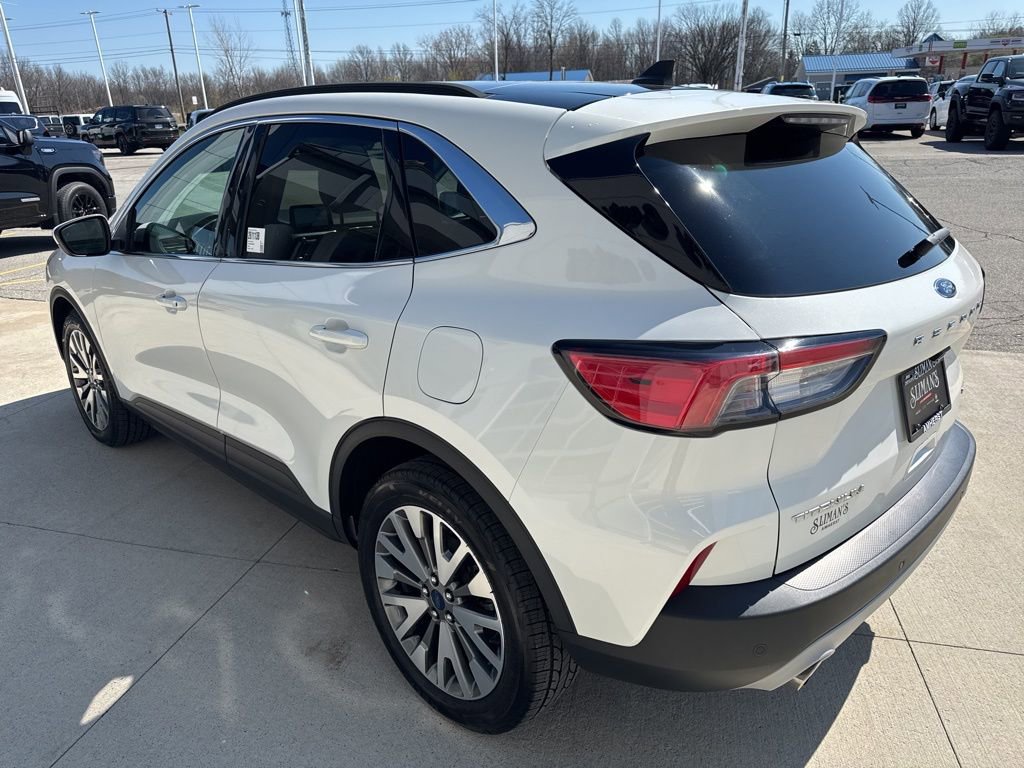 Used 2022 Ford Escape Titanium image 7