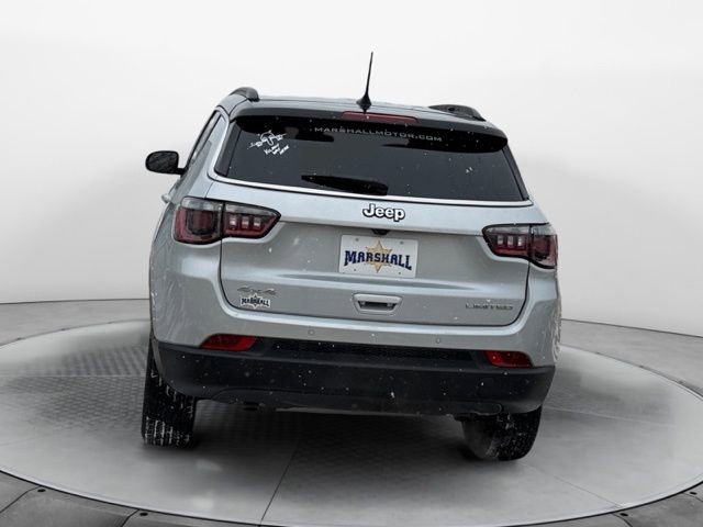 Used 2025 Jeep Compass Limited image 4