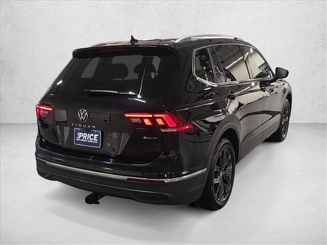 Used 2024 Volkswagen Tiguan SE w/ Panoramic Sunroof Package AWD/4WD image 5